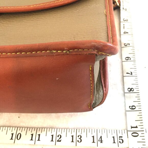 VTG Dooney & Bourke Womens Olive Green All-Weather Leather Messenger Bag - Picture 4 of 14